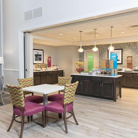 Hampton Inn & Suites By Hilton Chicago Schaumburg Il מראה חיצוני תמונה