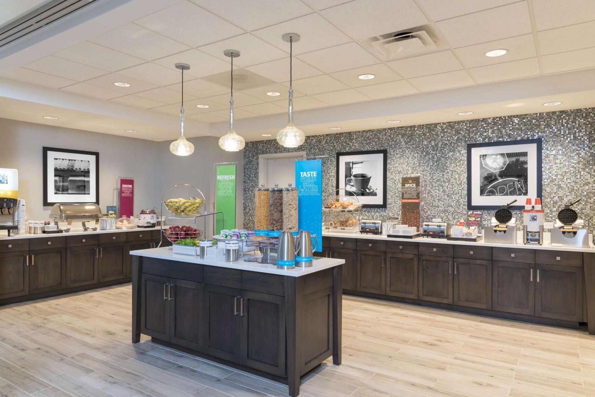 Hampton Inn & Suites By Hilton Chicago Schaumburg Il מראה חיצוני תמונה