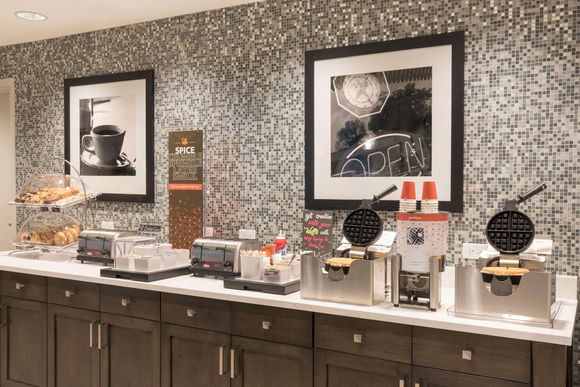 Hampton Inn & Suites By Hilton Chicago Schaumburg Il מראה חיצוני תמונה