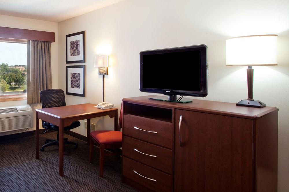 Hampton Inn & Suites By Hilton Chicago Schaumburg Il מראה חיצוני תמונה