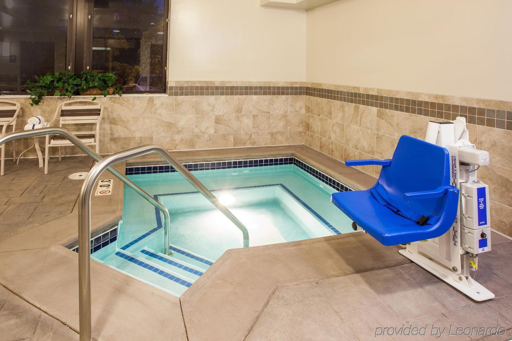Hampton Inn & Suites By Hilton Chicago Schaumburg Il מראה חיצוני תמונה